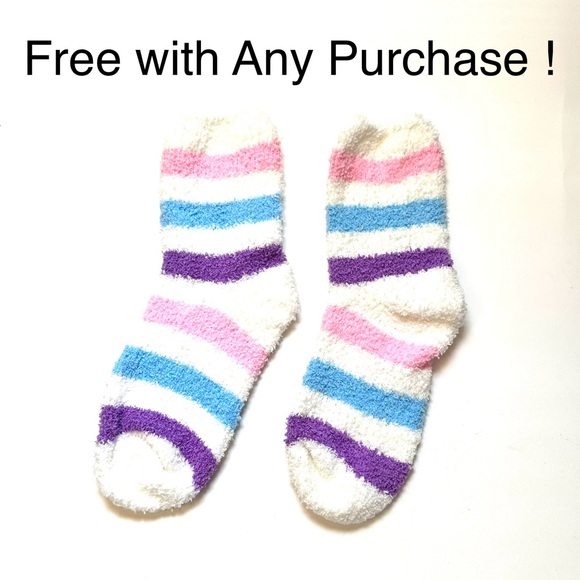 🛍 5 for $15 all listed for $8 & under 🎈Accessory Keychain Scarf Bundle - Picture 14 of 16